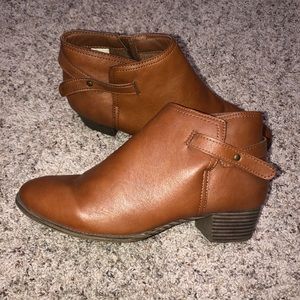 BOOTIES, tan, size 9